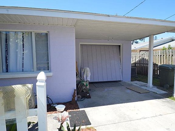 2nd image of 3925 Iroquois Ave