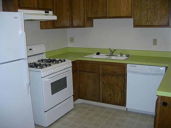4th image of 1769 De Marietta Ave APT 3