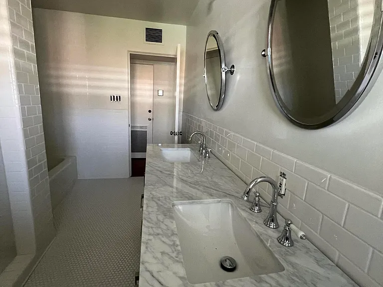 801 W Earll Dr — Photo 20