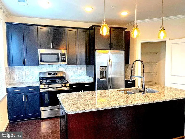 24558 Rosebay Ter — Photo 6