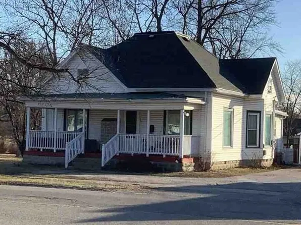 609 N Michigan Ave, Marshall, IL 62441