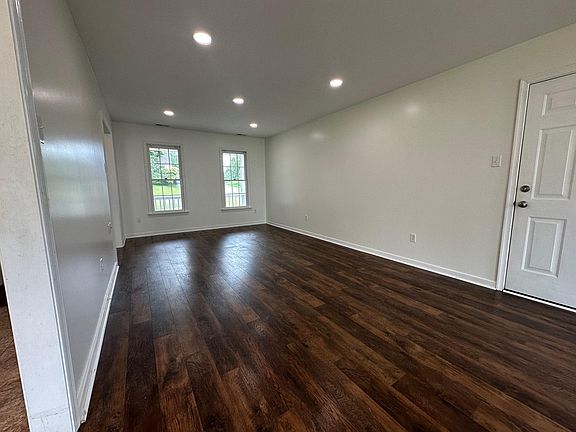 3rd image of 8338 Oxfordshire Pl