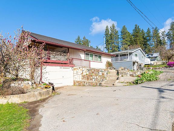 3rd image of 115 24th Ave N