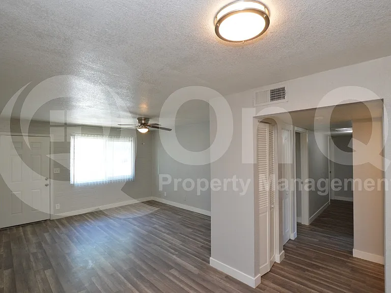 6044 N 21st Ave #2 — Photo 6