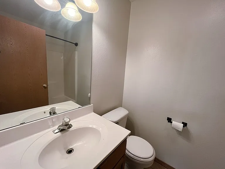 230 Eagle Cir — Photo 7