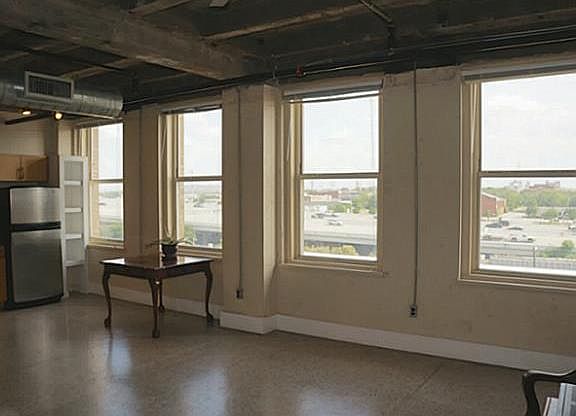 5th image of 221 W Lancaster Ave Unit 4005