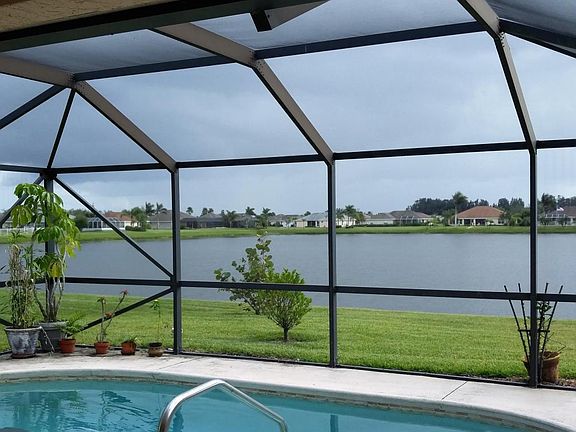3rd image of 5752 Riverboat Cir SW