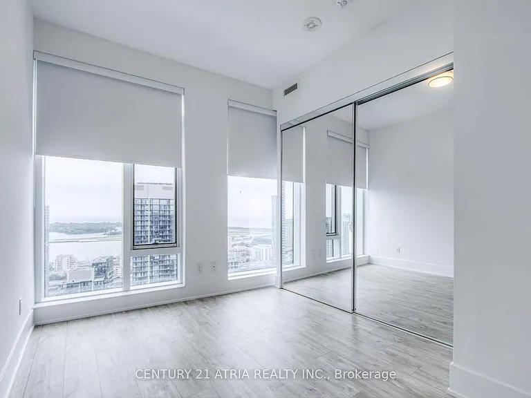 470 Front St W #1812 — Photo 10