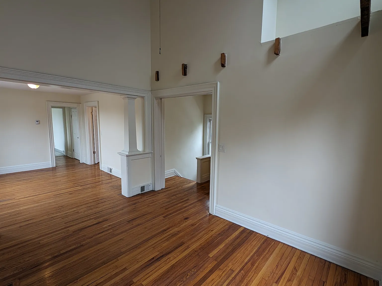 2 bed, 1050 sqft, $1,450 — Photo 2