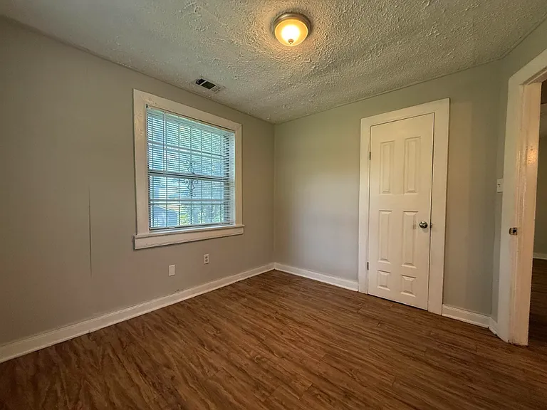 516 Magnolia St — Photo 8