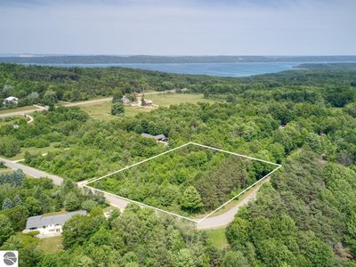 Snell Rd, Frankfort, MI, 49635