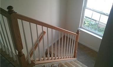 4th image of 402 Broadview Blvd N
