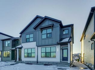 121 E Silverton Glen Way SW, Calgary, AB T2X5C1
