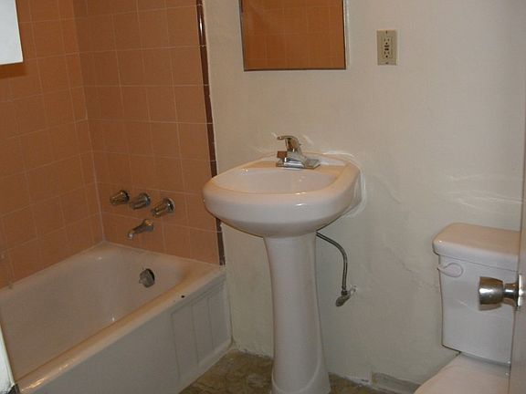 4th image of 1578 Pumalo St APT B