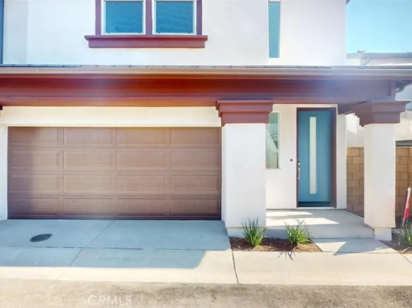 24233 Sonieta Ct, Corona, CA 92883