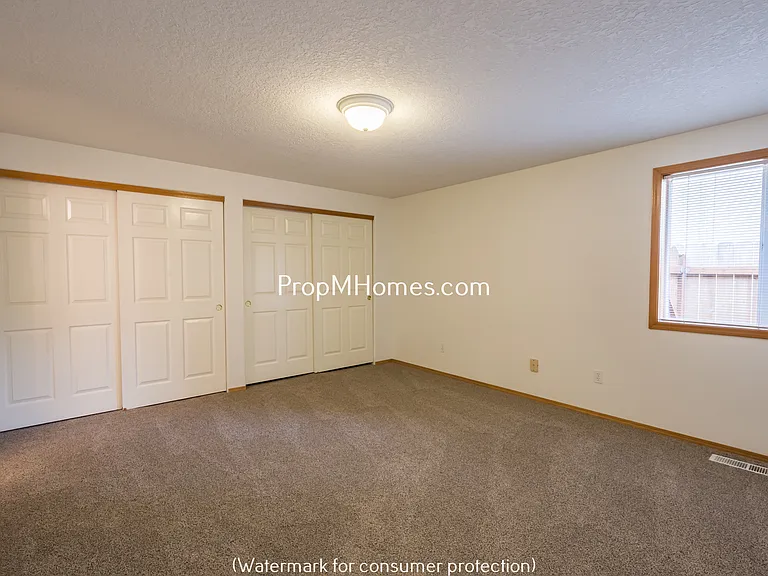 20765 SW Eggert Way — Photo 9