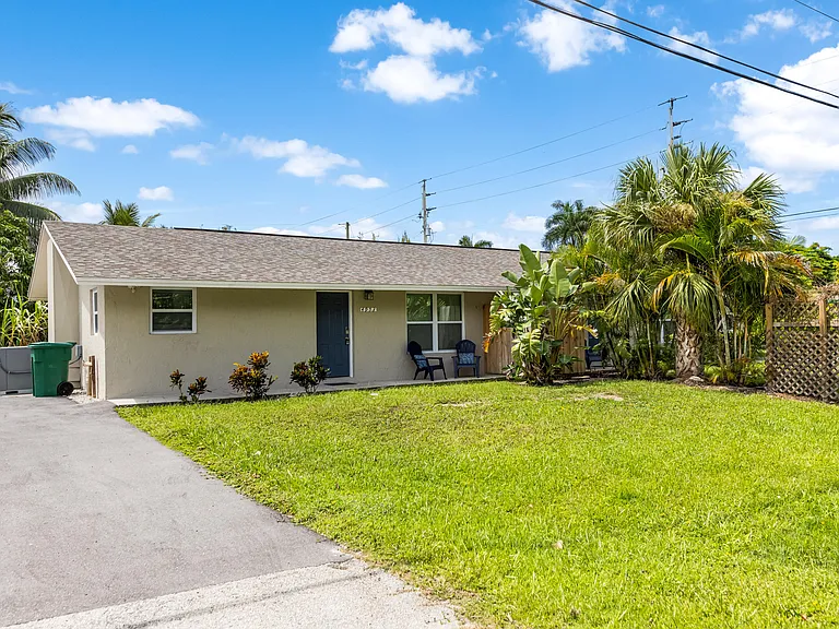 4953 Bayshore Dr — Photo 13