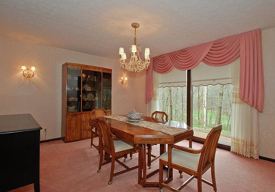 1st image of 795 Coy Ln