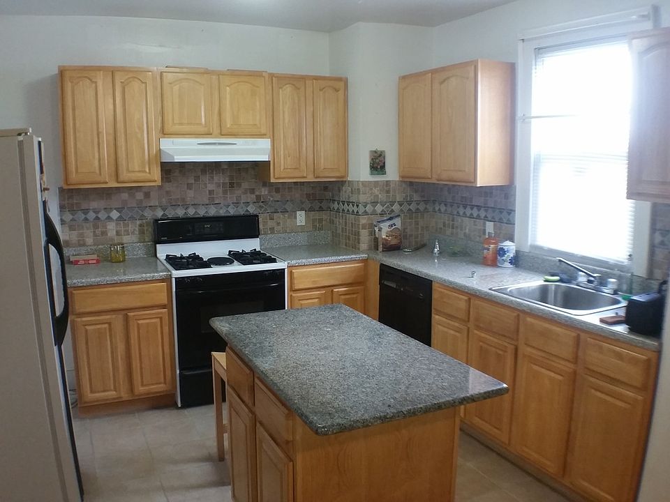 1st image of 3999R Secor Ave