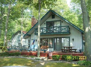 100 Breezy Ln, Houghton Lake, MI 48629