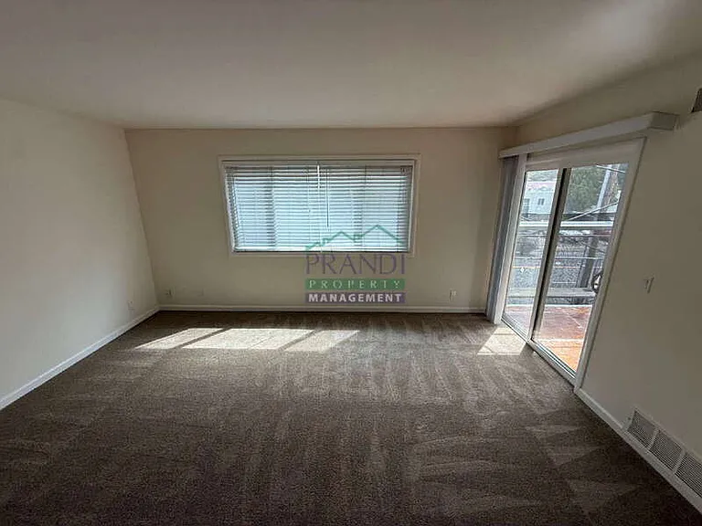 1208 Sir Francis Drake Blvd #6 — Photo 5