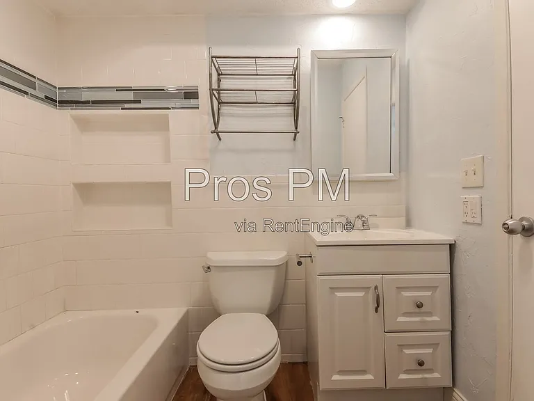 9512 Amberton Pkwy — Photo 17