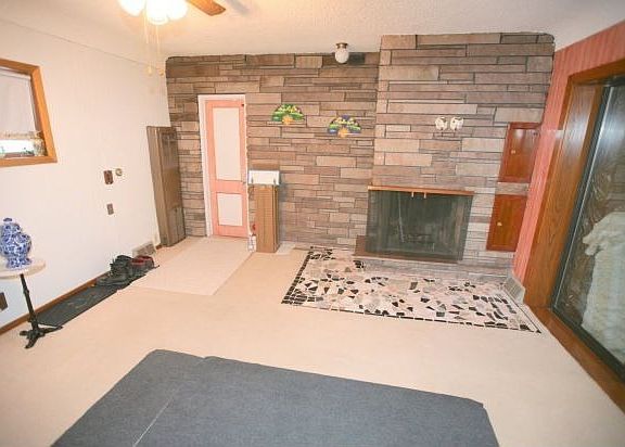 4th image of 1785 Cottage Ave E