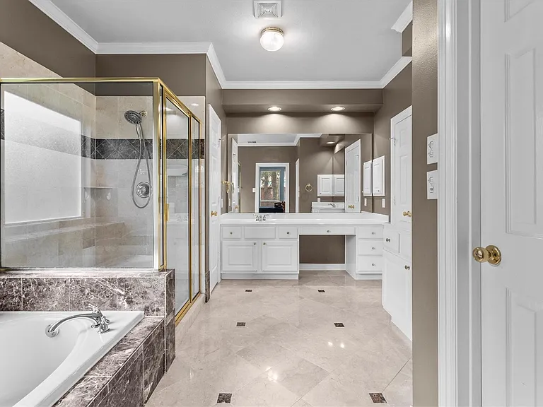 9610 Champions Cove Dr — Photo 23