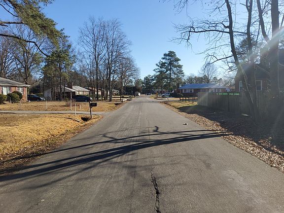 5th image of 4712 Red Oak Ln