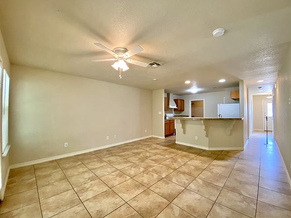 3rd image of 1003 Brown Rock Dr