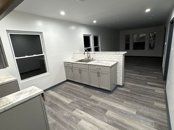 2nd image of 2026 La Salle Ave #1