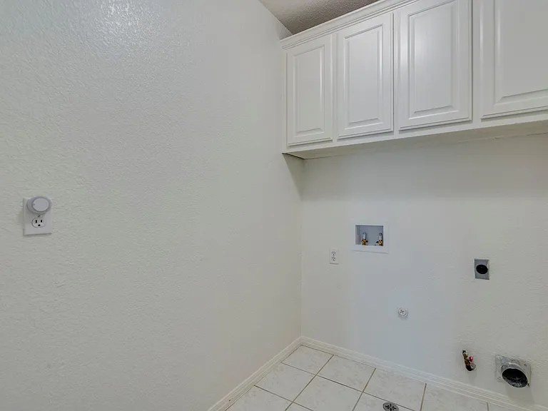 6318 Zadock Woods Dr — Photo 35