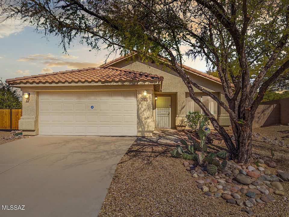 1st image of 6242 W Desert Laurel Ln