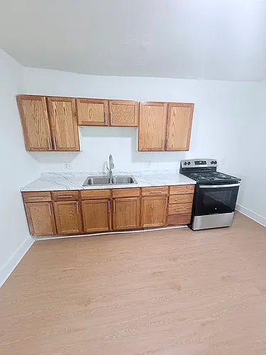82 Malden St #2R Photo 1 82 Malden St #2R Photo 1
