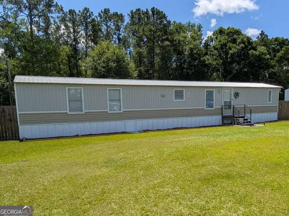 112 Victoria Dr, Odum, GA 31555
