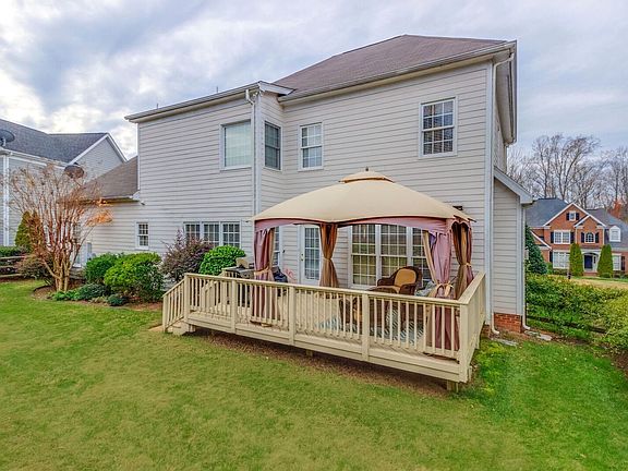 Oversized Deck with Sound