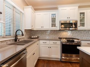 11420 S Waterford Dr, Olathe, KS 66061