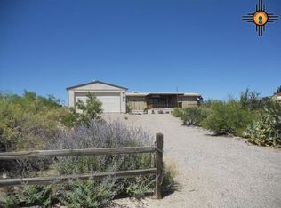 605 Travis St, Elephant Butte, NM 87935