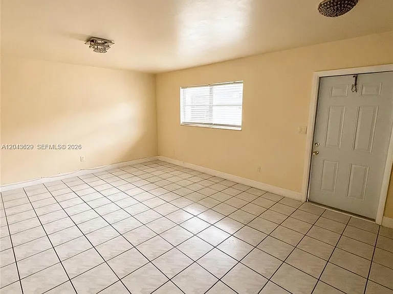 5912 Fillmore St #1-2 — Photo 4