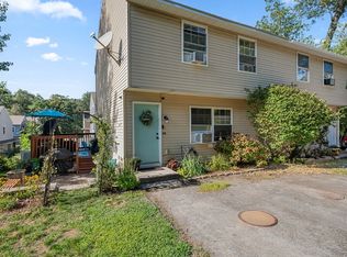 6 Ockway St #A, Worcester, MA 01604