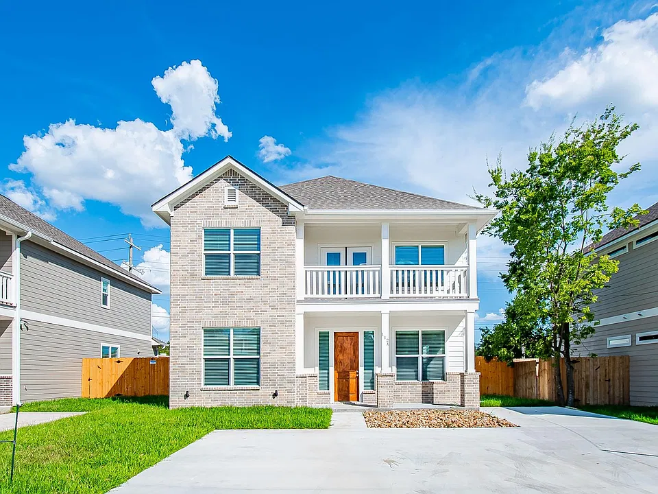 1409 Magnolia Dr