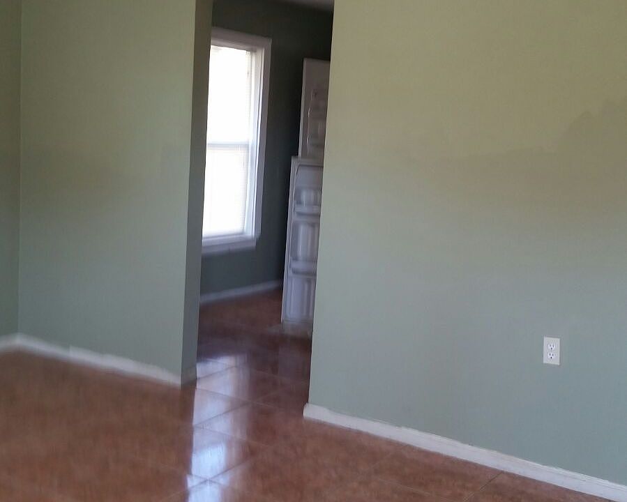 1st image of 729 Green St