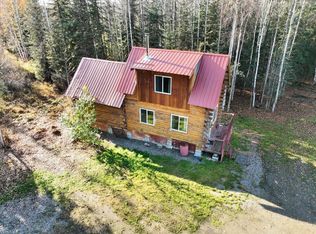 2705 N Goldenrod Cir, North Pole, AK 99705