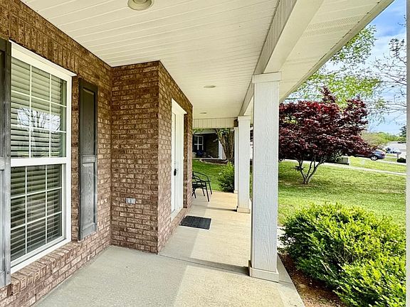 4th image of 1203 Elsborn Ridge Rd