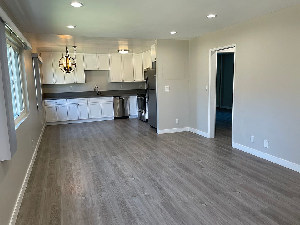 1st image of 1830 Federal Ave APT 2