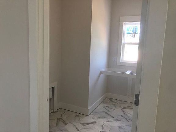 5th image of 8352 Autumn Acres Dr #39