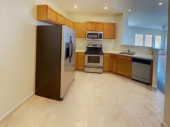 Eat-In Kitchen