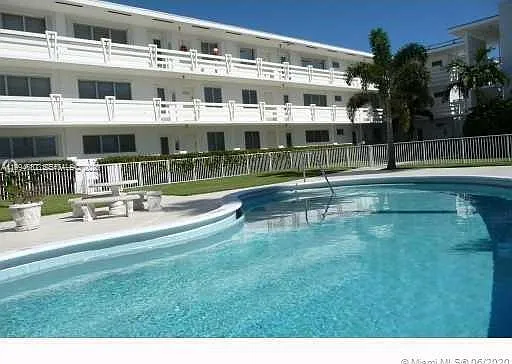 1631 NE 114th St #305