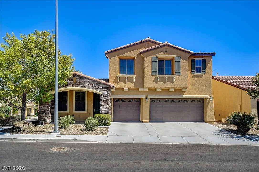 4 bed, 3.0 bath, 2419 sqft, $2,750 — Photo 1