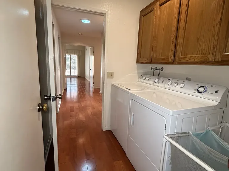 1732 Sea Pines Rd — Photo 9